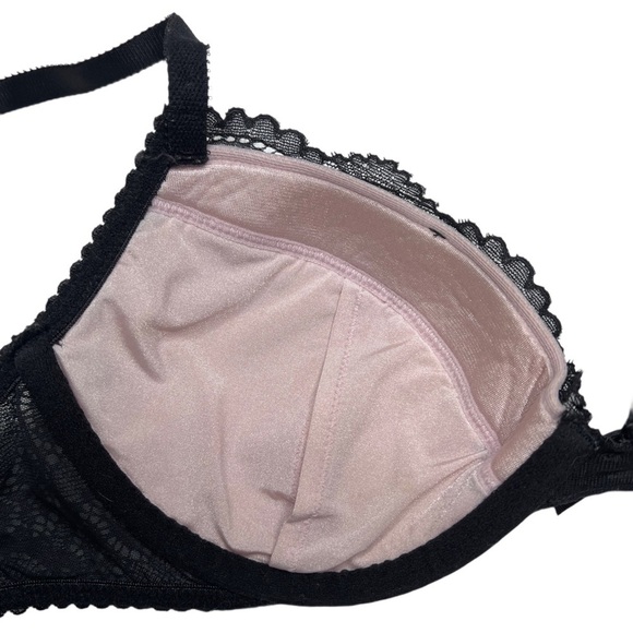Victoria’s Secret Black Lace Underwire Bra – Customizable Padding Pockets – 34C - Picture 5 of 7